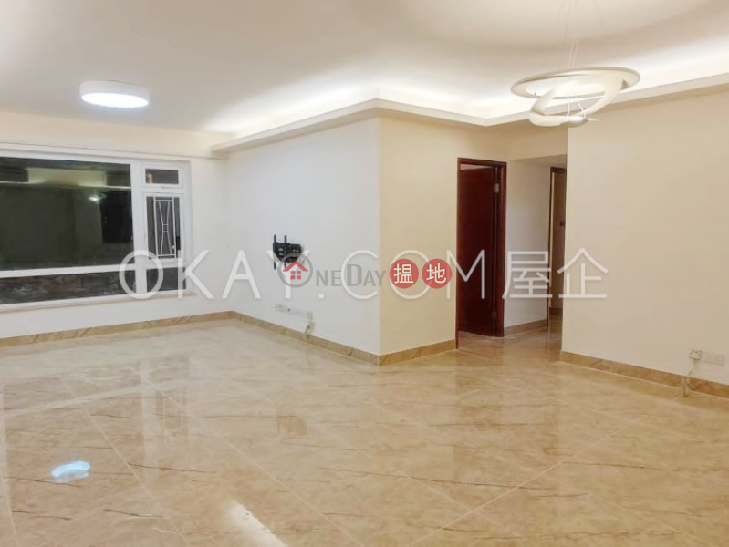 Luxurious 3 bedroom with parking | Rental | Block A Coral Court 珊瑚閣A座 Rental Listings