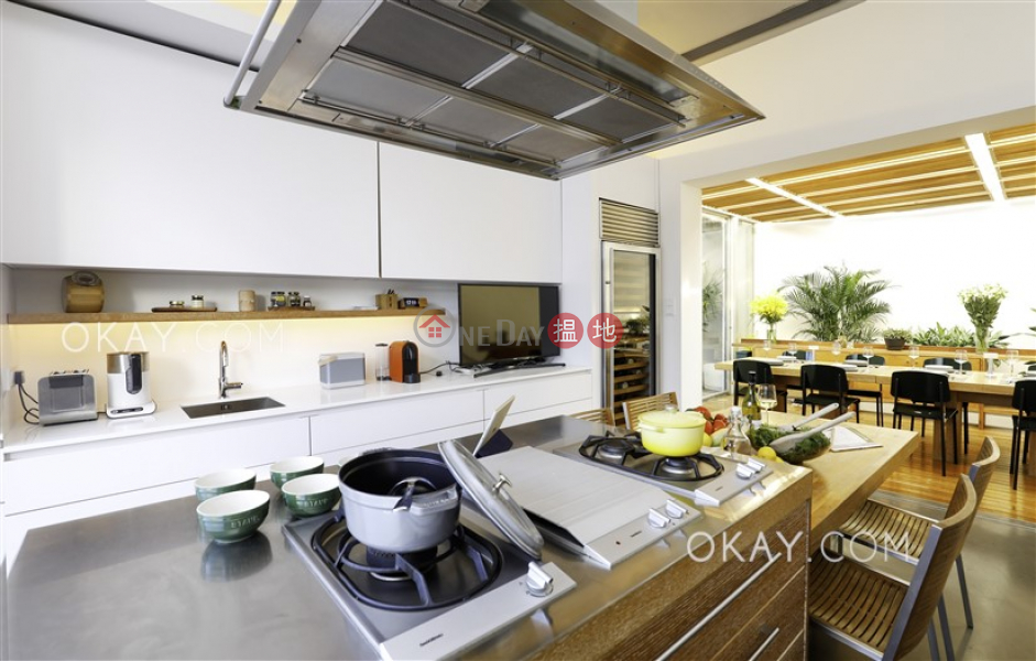 HK$ 220,000/ month | 4 Hoi Fung Path Southern District, Unique house with rooftop, terrace | Rental