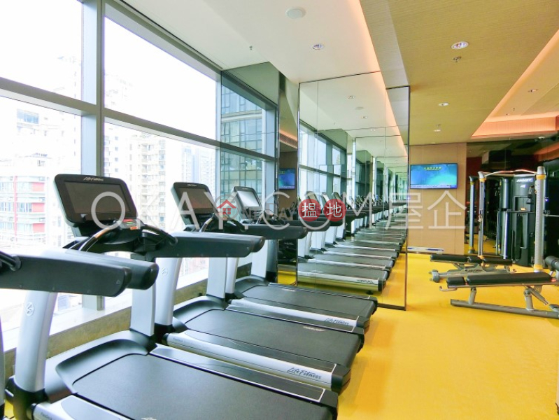 Unique 2 bedroom on high floor with sea views & terrace | Rental | King\'s Hill 眀徳山 Rental Listings