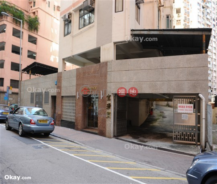 HK$ 8.3M Kam Shan Court | Wan Chai District | Practical 2 bedroom on high floor | For Sale