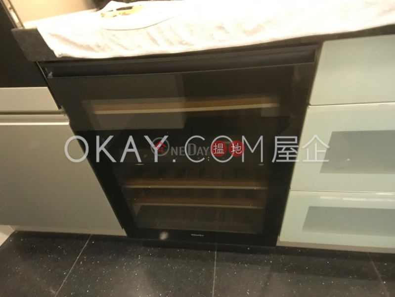 Popular 3 bedroom with balcony | For Sale | The Legend Block 3-5 名門 3-5座 Sales Listings
