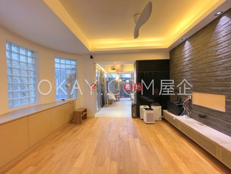 HK$ 48,000/ month Pak Fai Mansion Central District, Luxurious 3 bedroom with terrace & parking | Rental