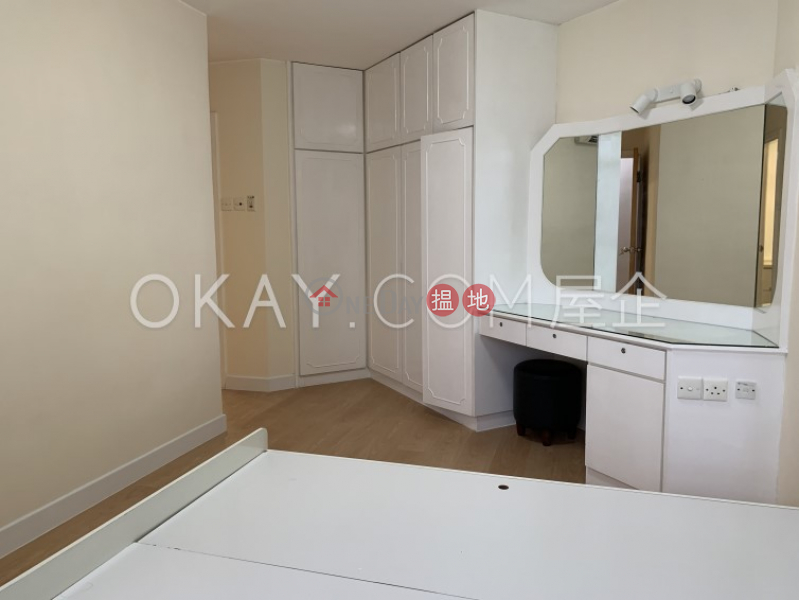 HK$ 40,000/ month | (T-40) Begonia Mansion Harbour View Gardens (East) Taikoo Shing, Eastern District Charming 3 bed on high floor with sea views & balcony | Rental