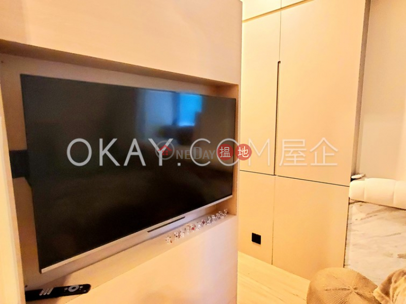 HK$ 9.8M, Shun Hing Building Western District Tasteful 1 bedroom with terrace | For Sale