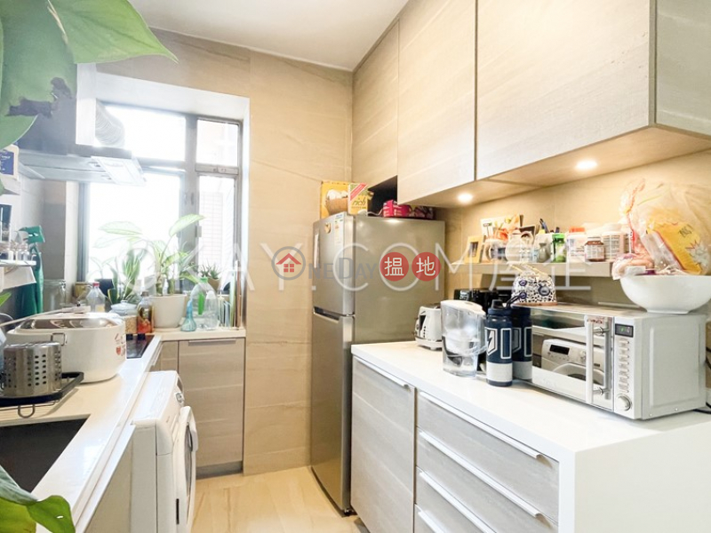HK$ 30,000/ month, Hollywood Terrace | Central District, Unique 2 bedroom on high floor | Rental