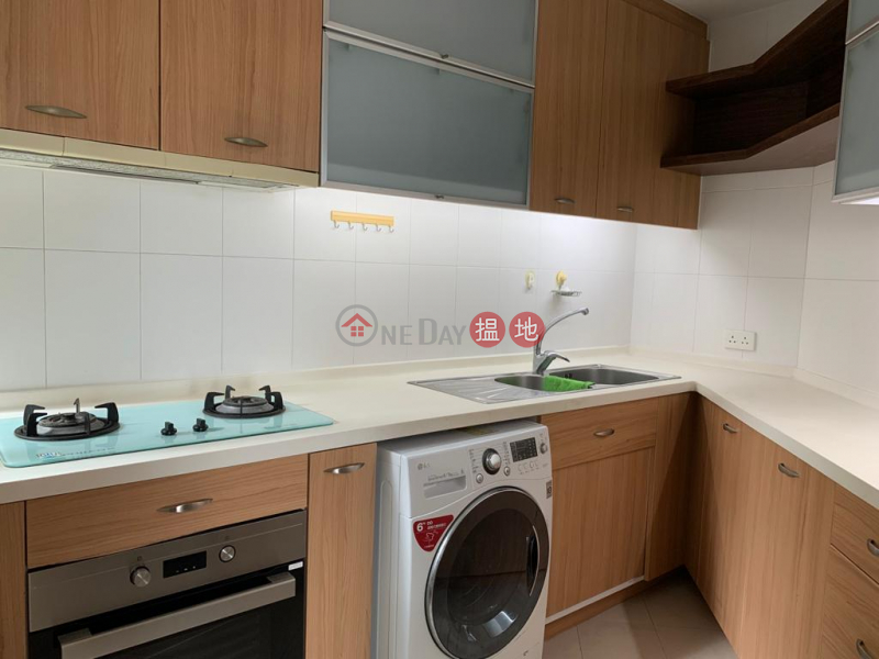 **Move-In-Condition** Nice Deco with Furnished, Club Facilities, close to escalator & shops, 70 Robinson Road | Western District Hong Kong | Rental HK$ 45,000/ month