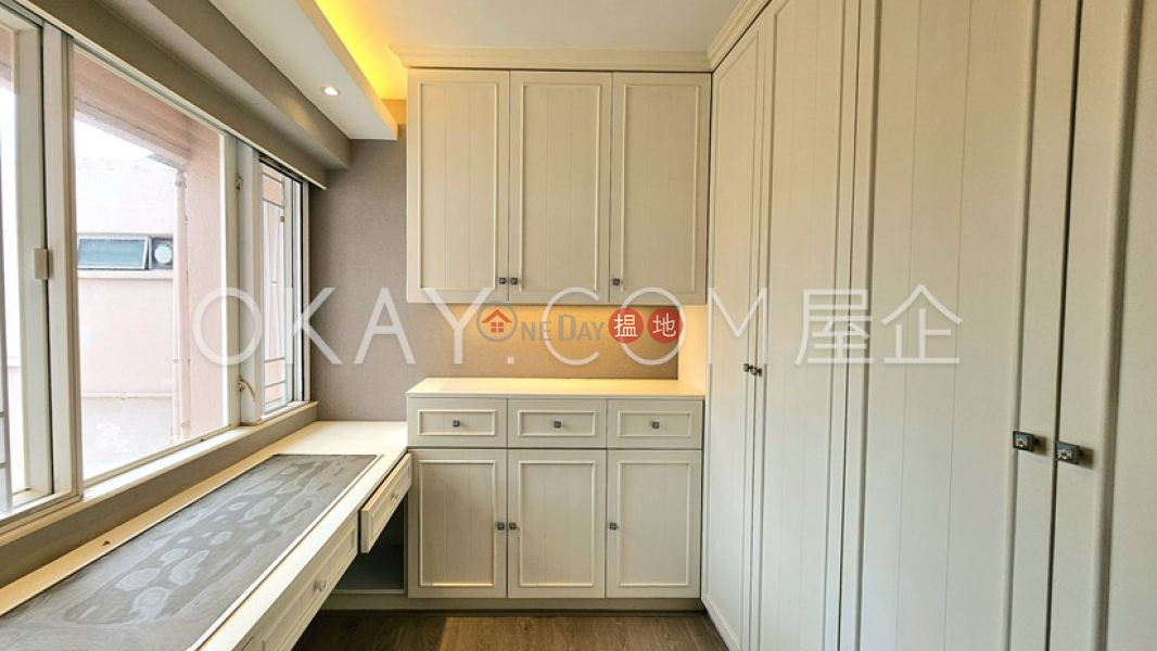 Popular 2 bedroom in Kowloon Tong | For Sale | 10-12 Broadcast Drive | Kowloon City Hong Kong, Sales, HK$ 17M