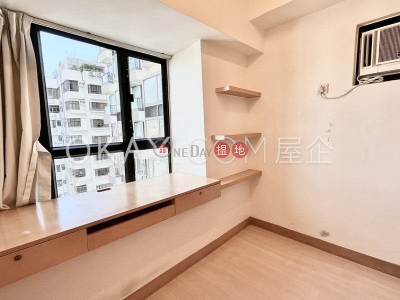 HK$ 11.8M | Caine Tower, Central District, Lovely 2 bedroom on high floor with harbour views | For Sale
