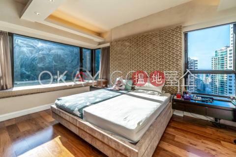 Stylish 3 bedroom on high floor with parking | For Sale | Tavistock II 騰皇居 II _0