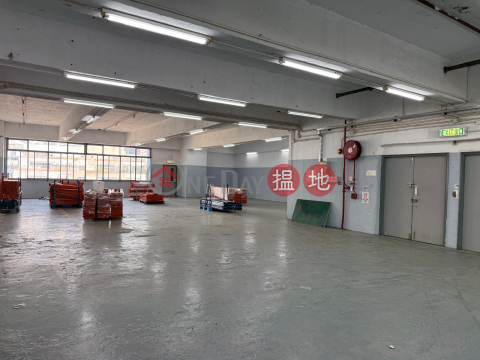 High-rise buildings with large electrical outlets and large windows | City Industrial Complex 城市工業中心 _0