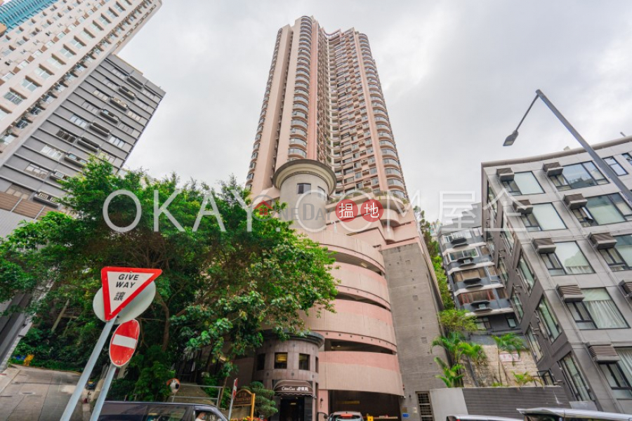 HK$ 2,100萬|蔚雲閣灣仔區3房2廁,實用率高,極高層,露台蔚雲閣出售單位