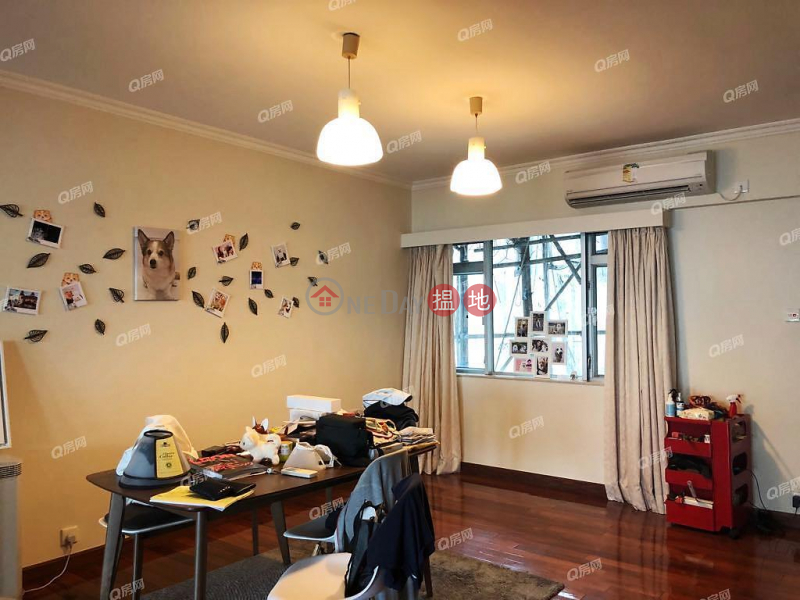 Property Search Hong Kong | OneDay | Residential Rental Listings | Block 28-31 Baguio Villa | 3 bedroom Low Floor Flat for Rent