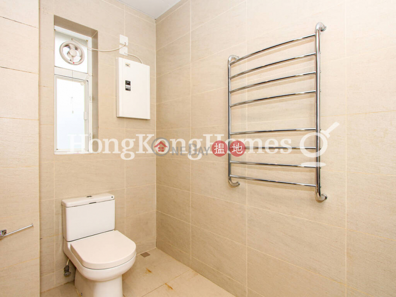 Property Search Hong Kong | OneDay | Residential Rental Listings, 3 Bedroom Family Unit for Rent at Blue Pool Mansion