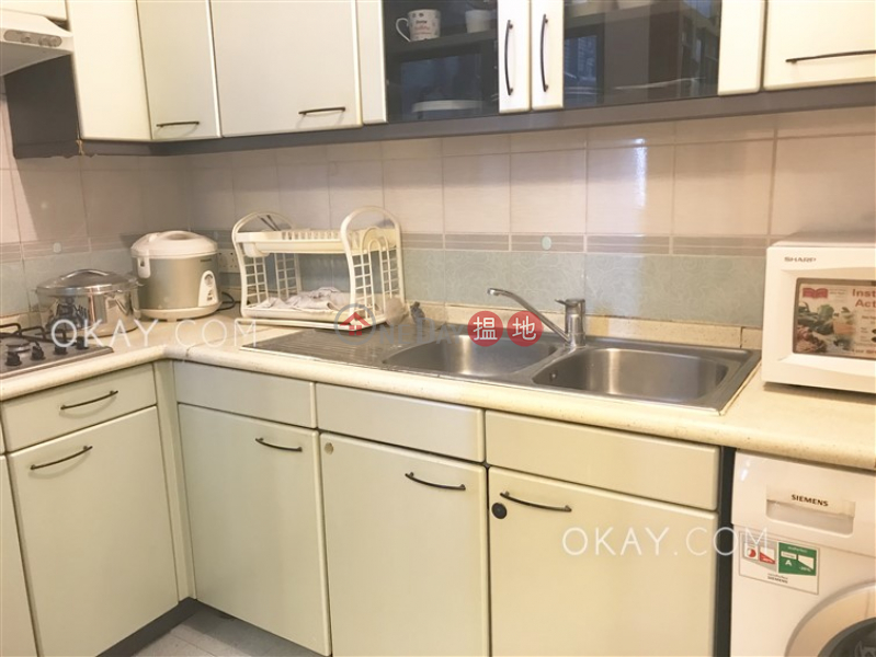 HK$ 30,000/ month | Goldwin Heights Western District, Unique 3 bedroom in Mid-levels West | Rental