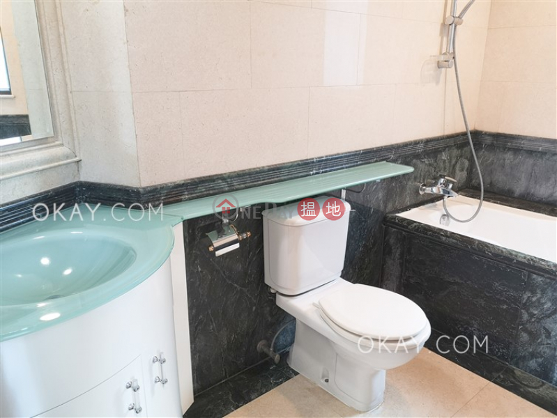 Lovely 3 bedroom in Mid-levels Central | Rental | Fairlane Tower 寶雲山莊 Rental Listings