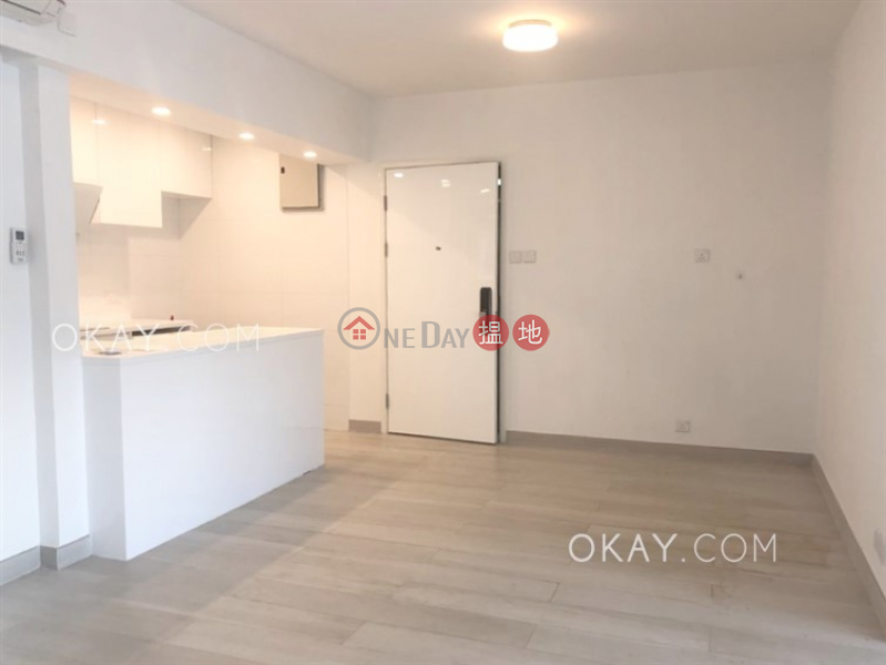 HK$ 30,000/ month | Elizabeth House Block A Wan Chai District | Nicely kept 2 bedroom with sea views | Rental