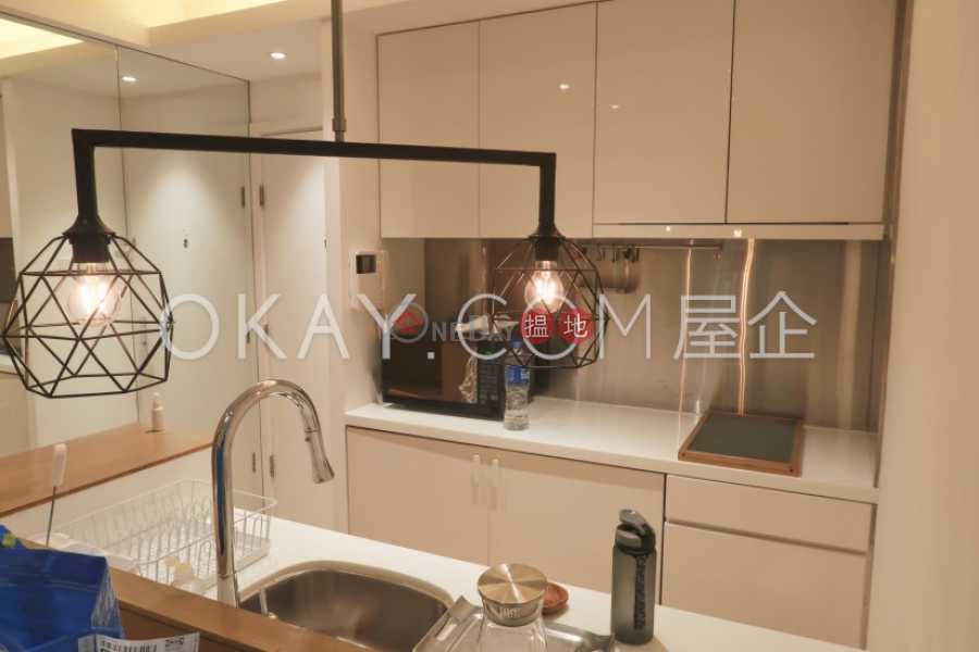 Gorgeous 1 bedroom in Mid-levels West | For Sale | Ying Piu Mansion 應彪大廈 Sales Listings