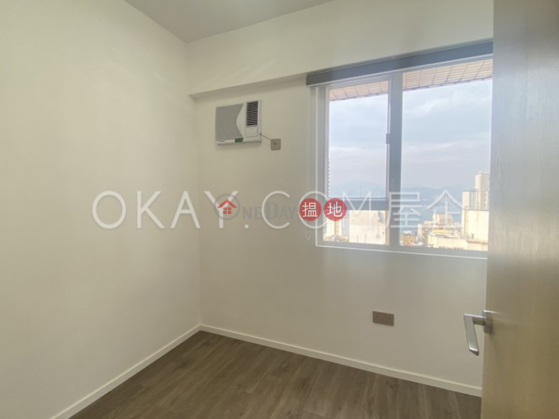 Nicely kept 3 bedroom on high floor with balcony | Rental | Block B KingsField Tower 景輝大廈B座 Rental Listings
