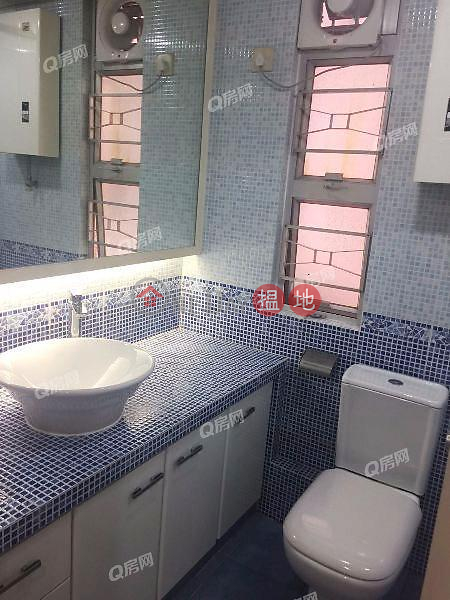 HK$ 19,000/ month Pearl City Mansion Wan Chai District Pearl City Mansion | 2 bedroom Low Floor Flat for Rent