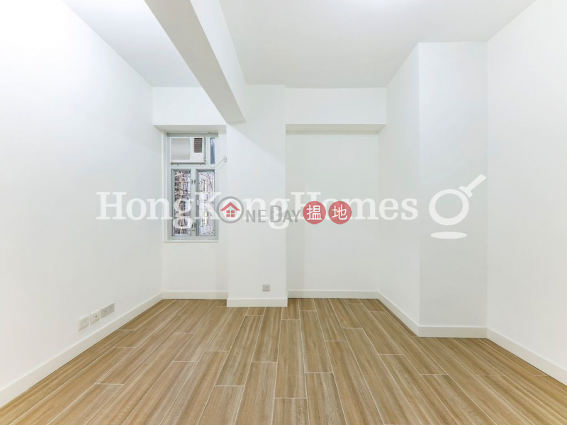 Property Search Hong Kong | OneDay | Residential | Rental Listings | 3 Bedroom Family Unit for Rent at Happy Mansion