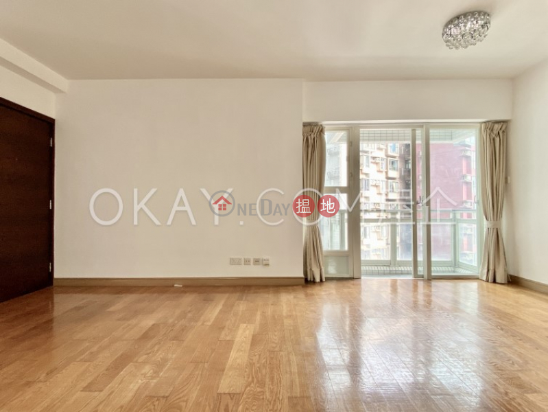 HK$ 45,000/ month, Centrestage Central District | Stylish 3 bedroom with balcony | Rental