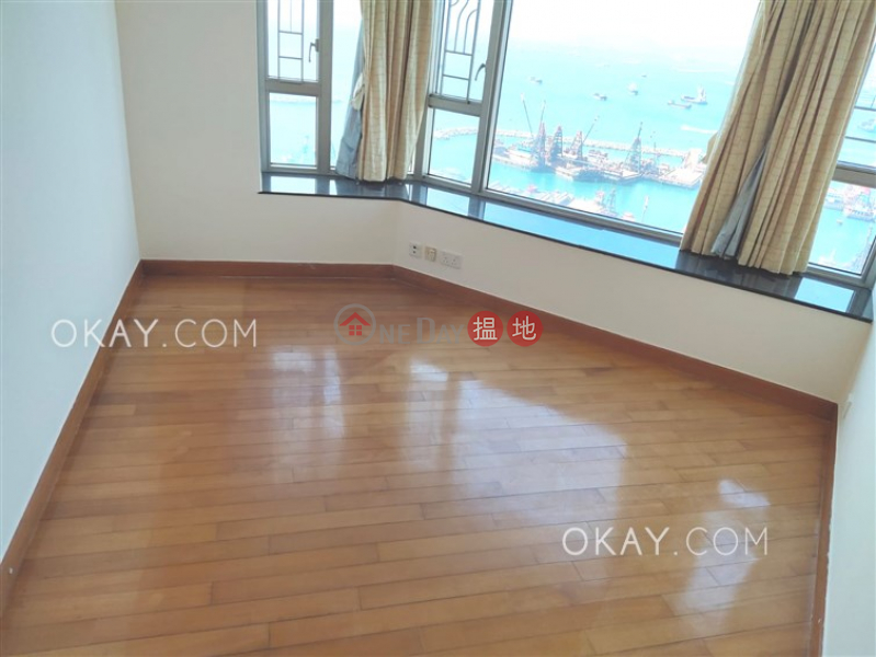 HK$ 62,000/ month | Sorrento Phase 2 Block 1, Yau Tsim Mong | Rare 4 bedroom with sea views & parking | Rental
