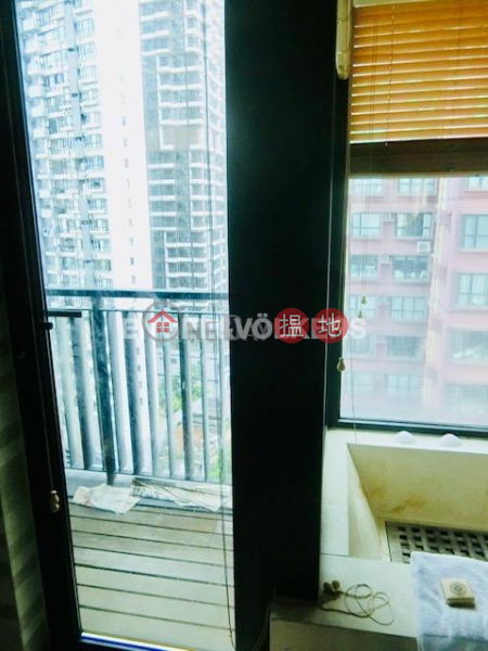 2 Bedroom Flat for Sale in Mid Levels West | Gramercy 瑧環 Sales Listings