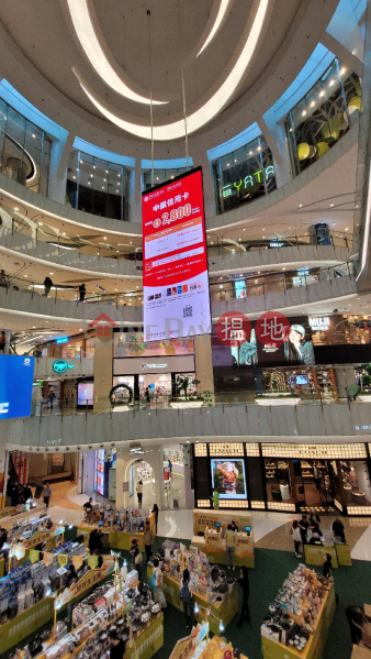 MOKO Shopping Mall (MOKO 新世紀廣場),Mong Kok | ()(1)