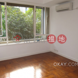 Unique 3 bedroom with terrace & parking | Rental | Stanley Green 維璧別墅 _0