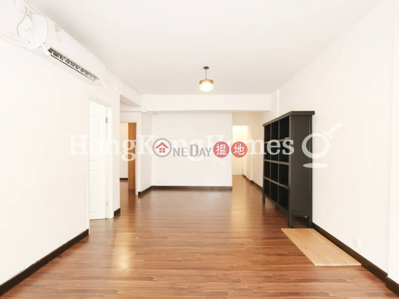 3 Bedroom Family Unit for Rent at First Mansion 102-108 Robinson Road | Western District | Hong Kong, Rental HK$ 28,000/ month