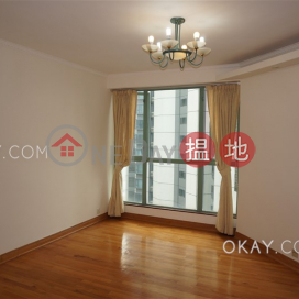 Gorgeous 3 bedroom on high floor with sea views | Rental | Goldwin Heights 高雲臺 _0