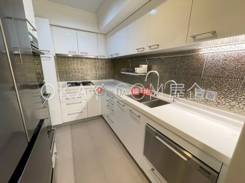 HK$ 55,000/ month | Greenville Gardens, Wan Chai District, Elegant 3 bedroom with balcony & parking | Rental