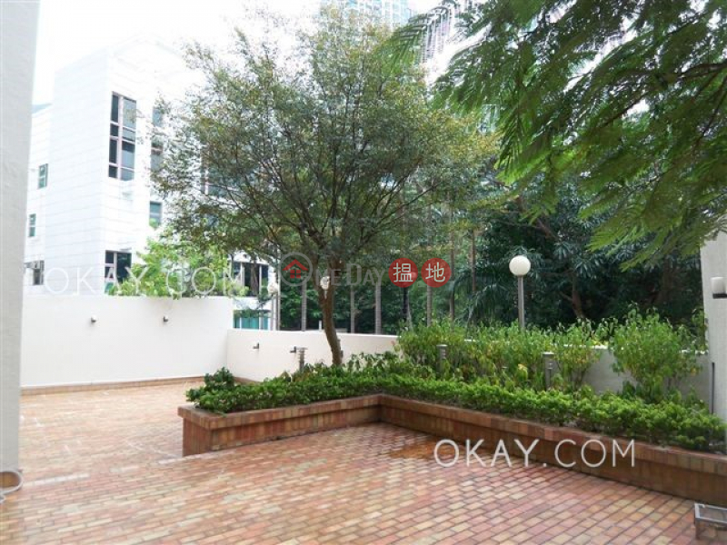 Efficient 4 bedroom with terrace & parking | Rental 84 Repulse Bay Road | Southern District, Hong Kong | Rental, HK$ 138,000/ month