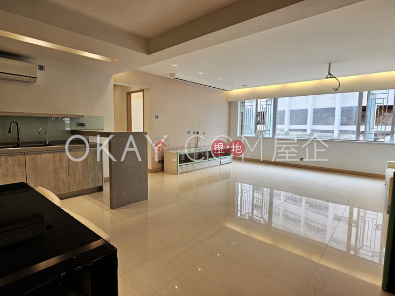 Efficient 3 bedroom with parking | For Sale | Everwell Garden 常康園 Sales Listings