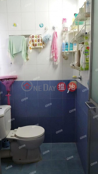 HK$ 6.8M Kwan Yick Building Phase 2 Western District Kwan Yick Building Phase 2 | 2 bedroom Mid Floor Flat for Sale