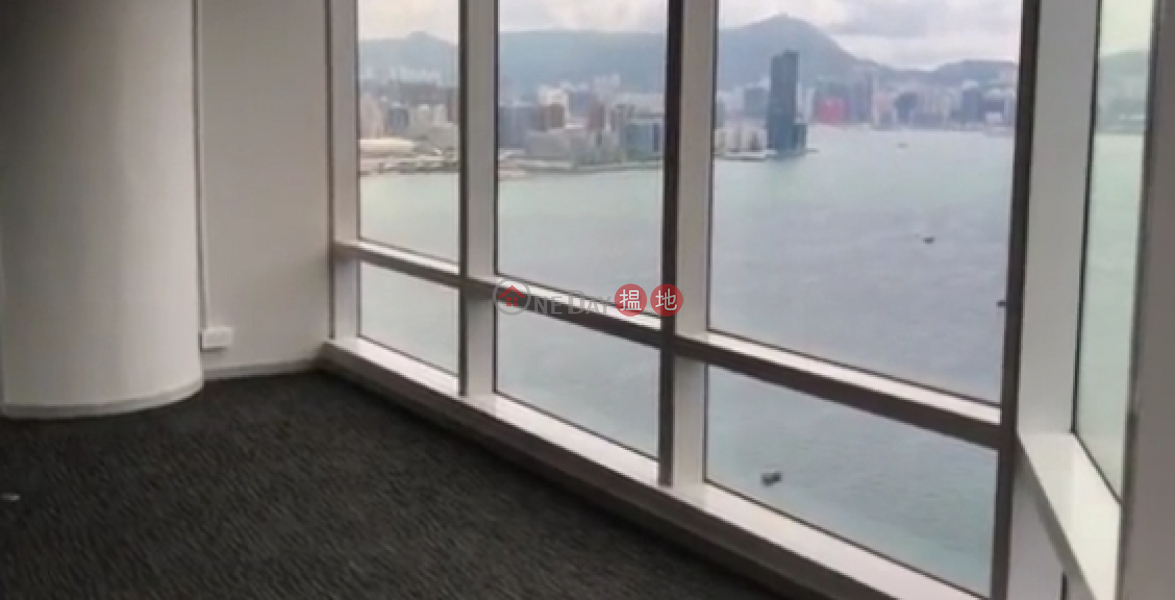 HK$ 82,110/ month Convention Plaza Apartments | Wan Chai District | TEL 98755238