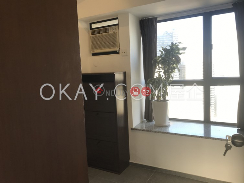 Property Search Hong Kong | OneDay | Residential, Sales Listings Nicely kept 2 bedroom in Sheung Wan | For Sale