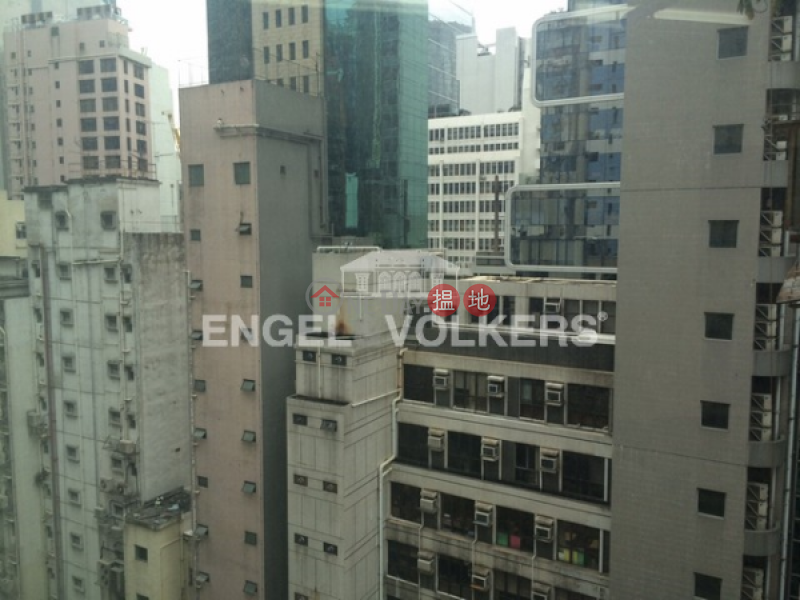 Studio Flat for Rent in Central, Hoseinee House 賀善尼大廈 Rental Listings | Central District (EVHK41836)