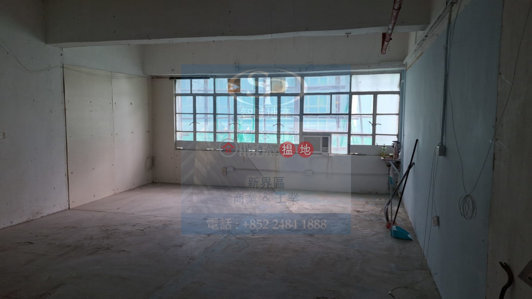 Property Search Hong Kong | OneDay | Industrial | Rental Listings | Tsuen Wan Wah Wai: independent unit, vacant storage for lease