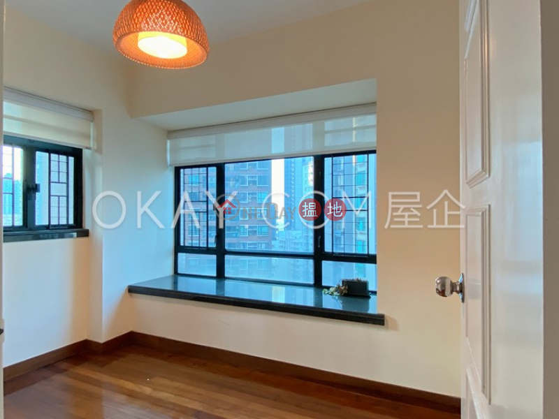 HK$ 26,000/ month, Fairview Height | Western District | Rare 2 bedroom in Mid-levels West | Rental