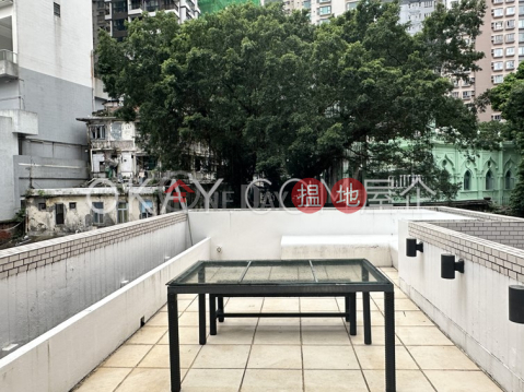 Charming 1 bedroom on high floor with rooftop | Rental | Sun Fat Building 新發樓 _0