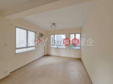 Elegant 3 bedroom with balcony | Rental, Yik Kwan Villa 益群苑 | Wan Chai District (OKAY-R1078)_0