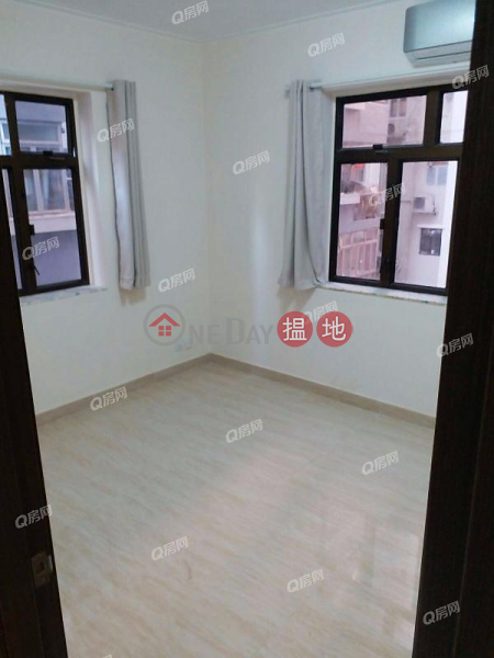 Property Search Hong Kong | OneDay | Residential Rental Listings, Wah Tang Building | 3 bedroom Mid Floor Flat for Rent