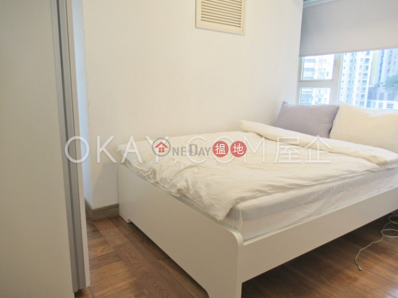 Luxurious 3 bedroom with balcony | For Sale | Centrestage 聚賢居 Sales Listings