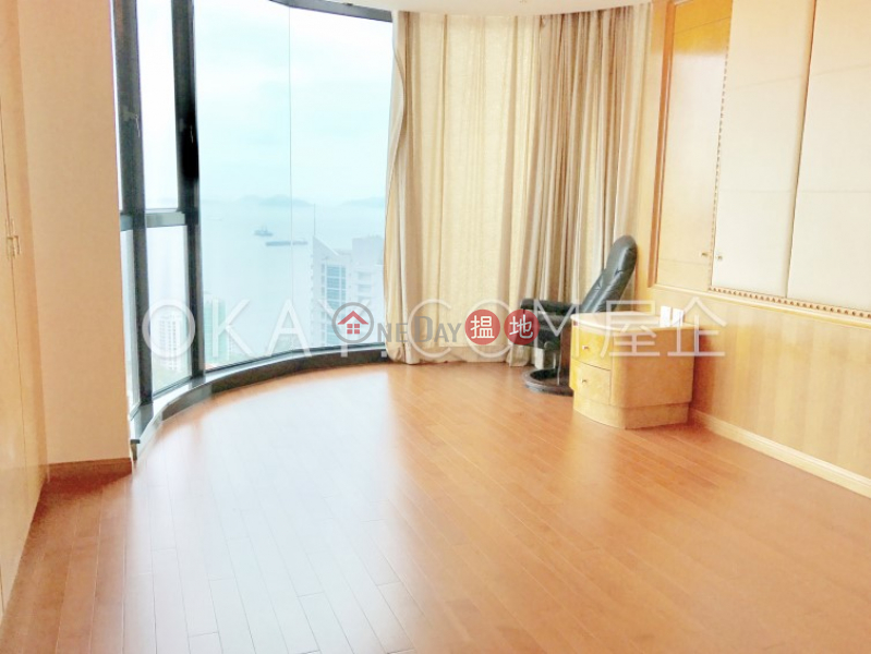 HK$ 68,000/ 月-豪峰-西區3房2廁,極高層,連車位豪峰出租單位