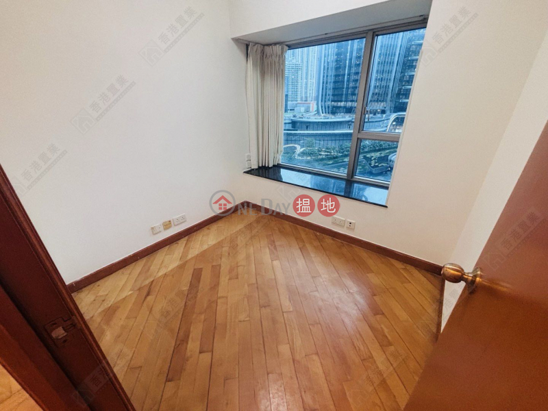 HK$ 1,600萬-擎天半島1期6座油尖旺擎天半島兩房一套