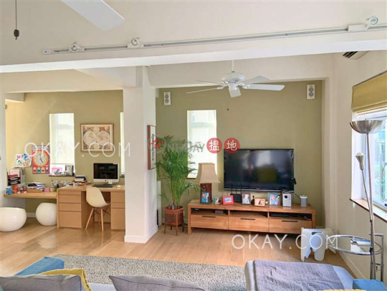Stylish 3 bedroom with parking | For Sale | 3 Wang Fung Terrace 宏豐臺 3 號 Sales Listings