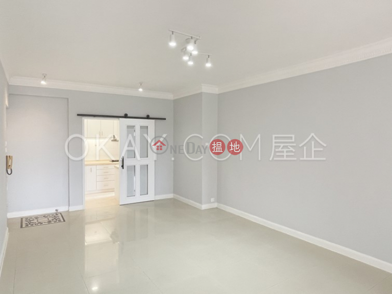 Tasteful 3 bedroom in Mid-levels West | Rental | Parkway Court 寶威閣 Rental Listings