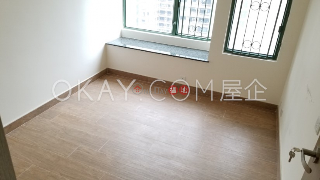 HK$ 52,000/ month, Robinson Place Western District, Luxurious 3 bedroom on high floor with sea views | Rental