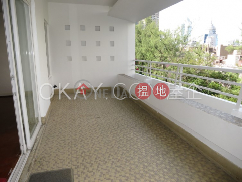 Efficient 3 bedroom with balcony | Rental | Pine Court Block A-F 翠峰園A-F座 _0